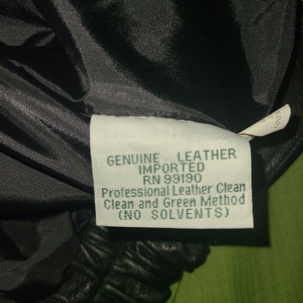 Classic Black Leather Bomber Jacket - Picture 6 of 7